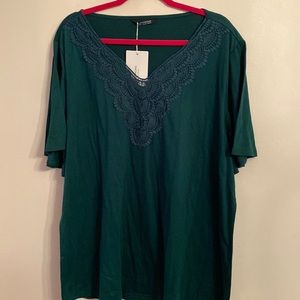 BloomChic Forest Green Top w Lace Bib Embroidery & Short Bell Sleeves Size 22-24